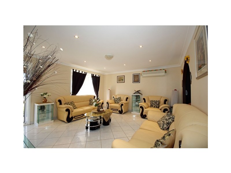 3  Othello Place, St Clair NSW 2759