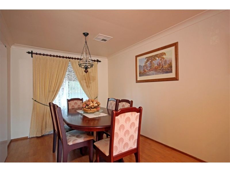 31  Horseshoe Circuit, St Clair NSW 2759