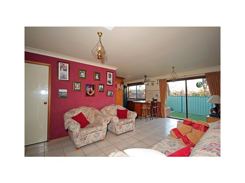 31  Horseshoe Circuit, St Clair NSW 2759