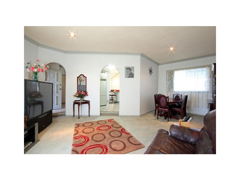 12 Hickory Place, St Clair NSW 2759