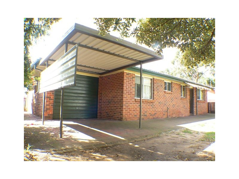 4 Rochford Street, St Clair NSW 2759