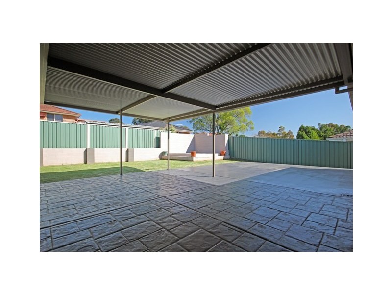 9 Newark Place, St Clair NSW 2759