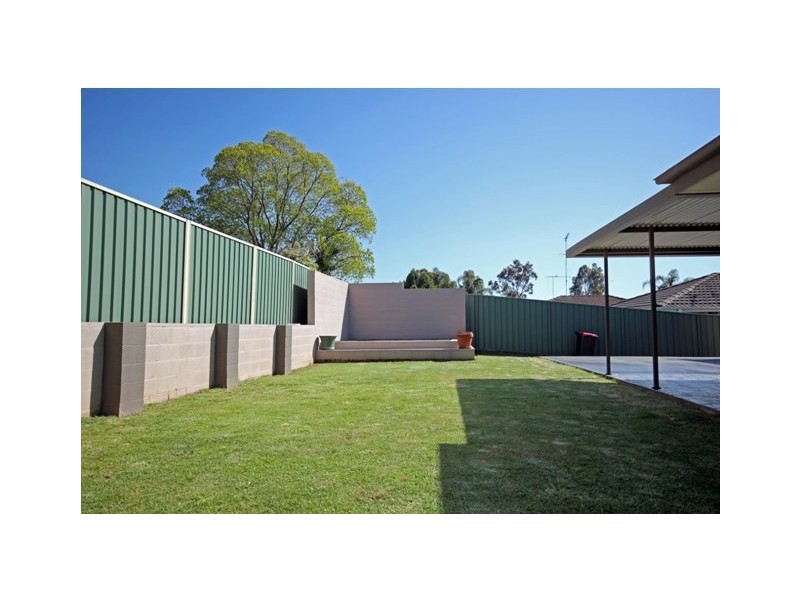 9 Newark Place, St Clair NSW 2759