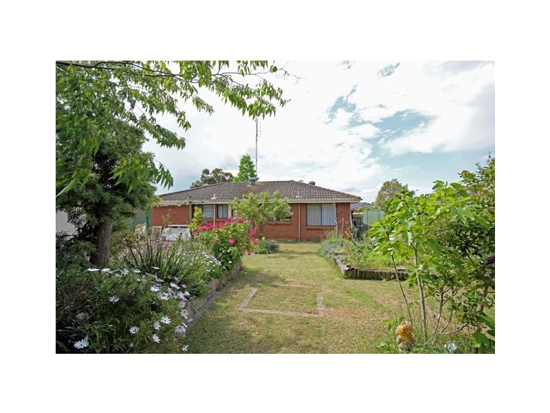 2 Oldfield Court, St Clair NSW 2759