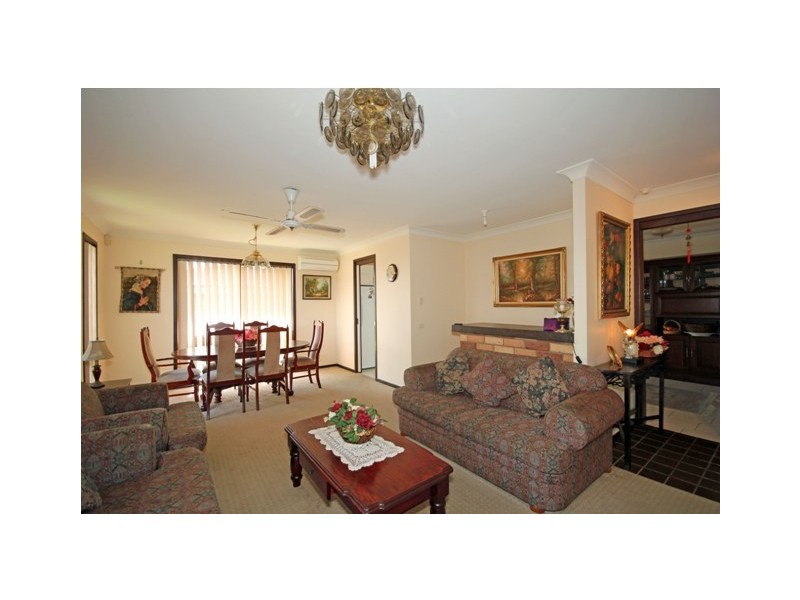 31  Harvey Circuit, St Clair NSW 2759