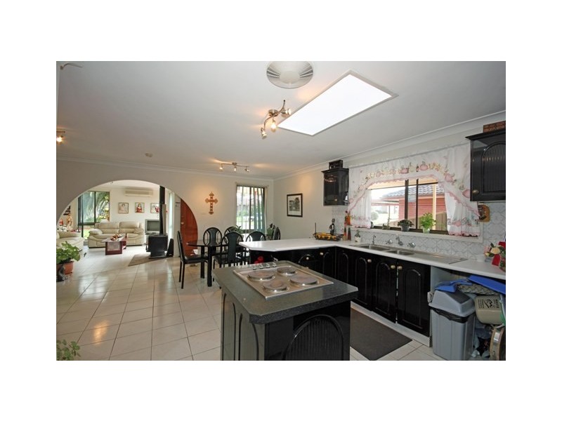 9  Cadell Glen, St Clair NSW 2759