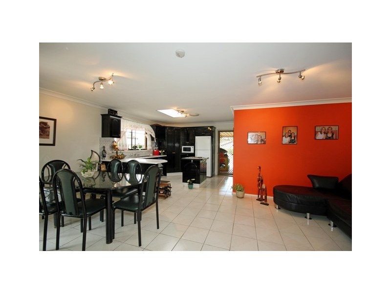 9  Cadell Glen, St Clair NSW 2759