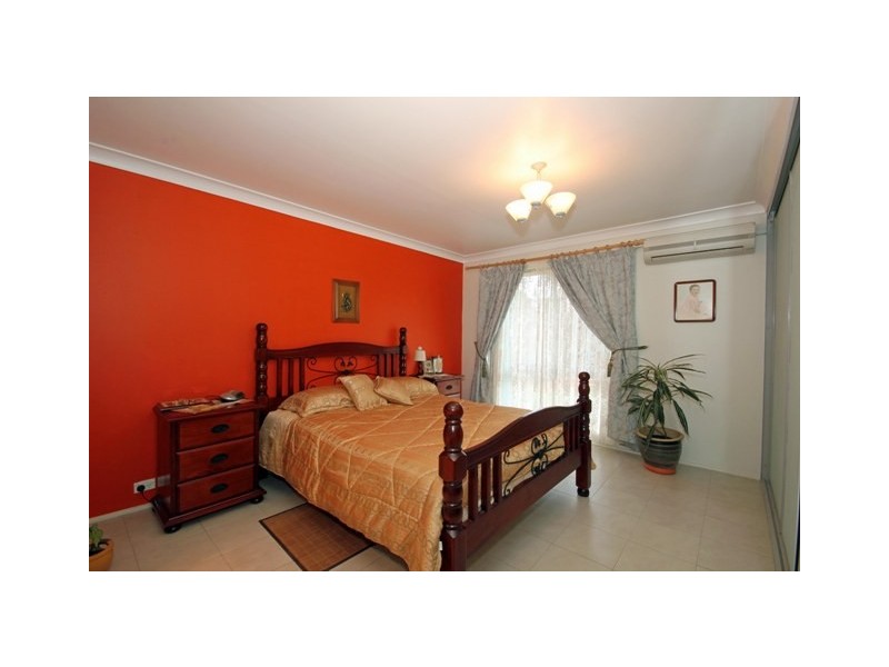 9  Cadell Glen, St Clair NSW 2759