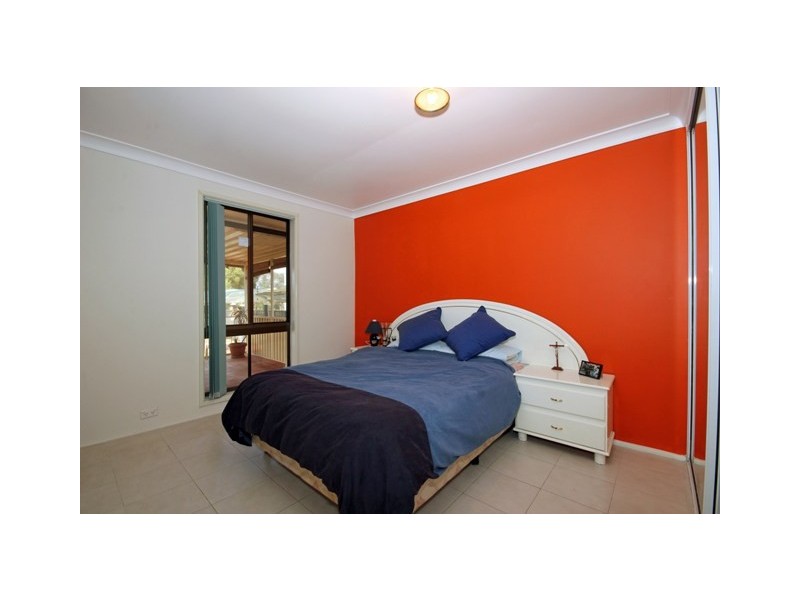 9  Cadell Glen, St Clair NSW 2759