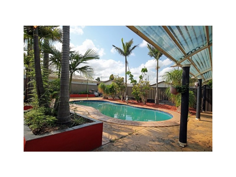 9  Cadell Glen, St Clair NSW 2759