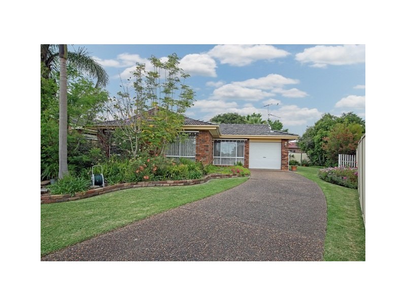 11  Trout Place, St Clair NSW 2759