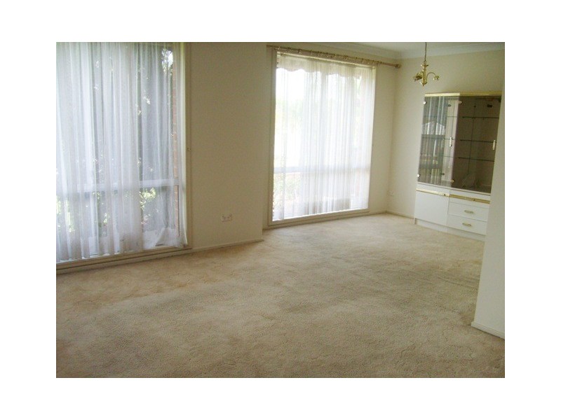 15 Mezen Place, St Clair NSW 2759