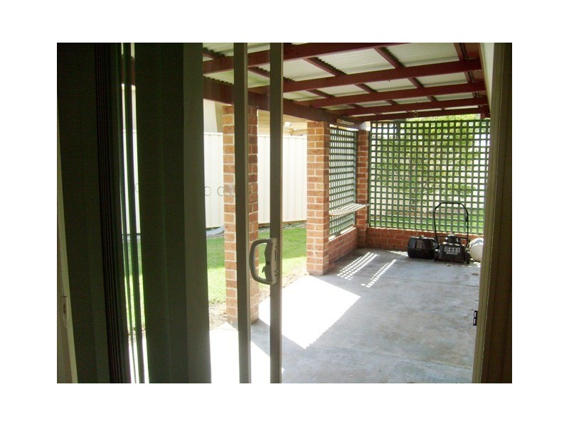 15 Mezen Place, St Clair NSW 2759