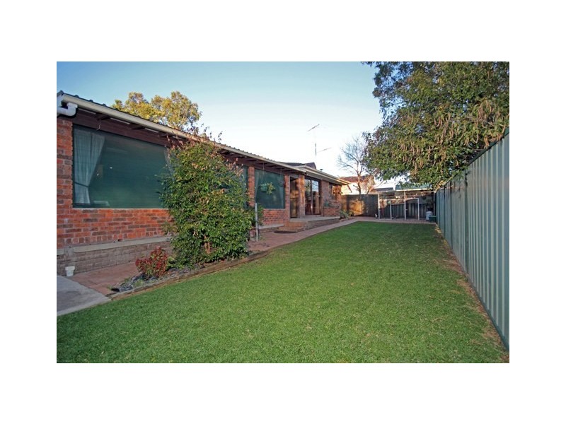 31 Horseshoe Circuit, St Clair NSW 2759