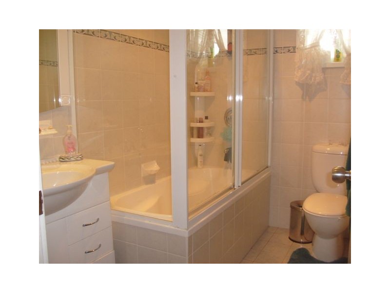 5 Wangaroa Crescent, Lethbridge Park NSW 2770