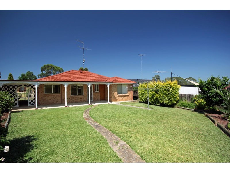 3 Cassia Close, St Clair NSW 2759