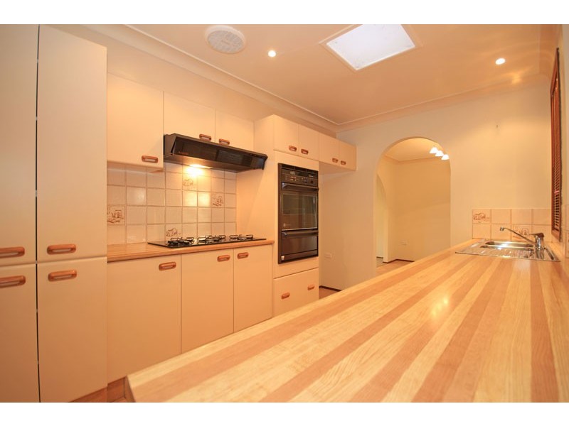 1  Tumut Place, St Clair NSW 2759