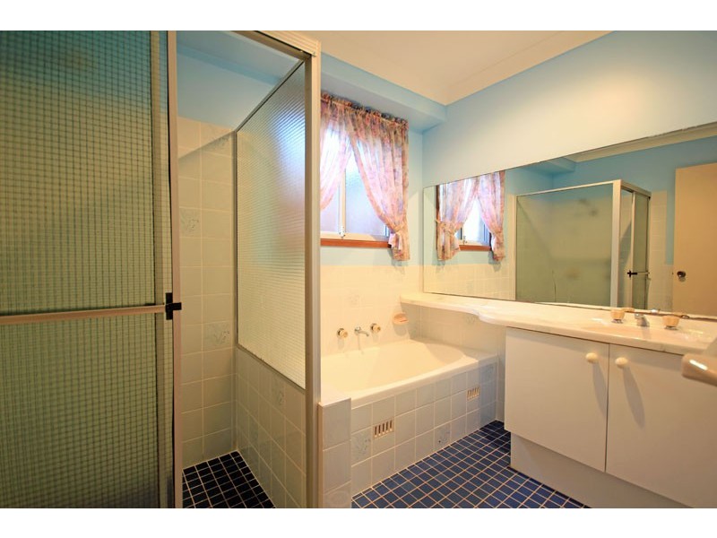 1  Tumut Place, St Clair NSW 2759