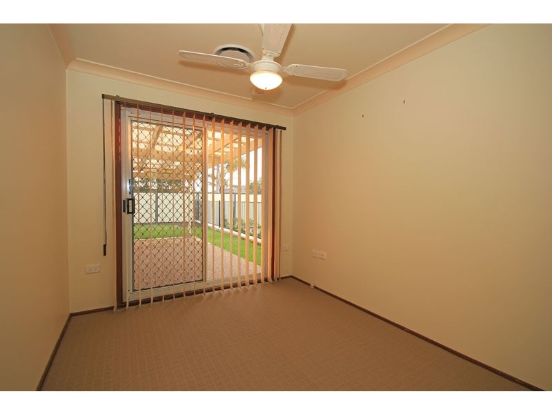 1  Tumut Place, St Clair NSW 2759