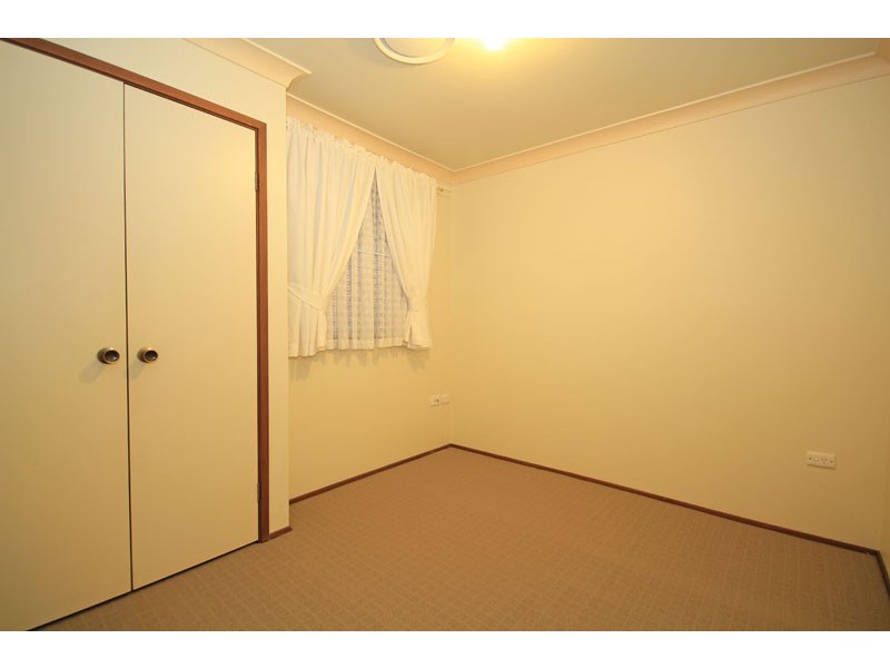 1  Tumut Place, St Clair NSW 2759