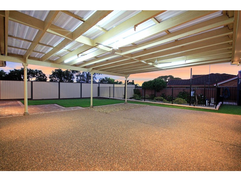 1  Tumut Place, St Clair NSW 2759