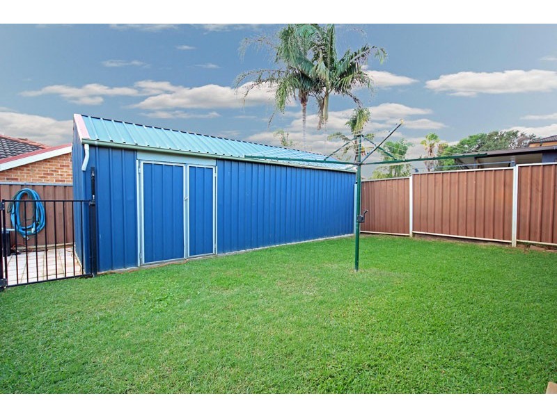 1  Tumut Place, St Clair NSW 2759