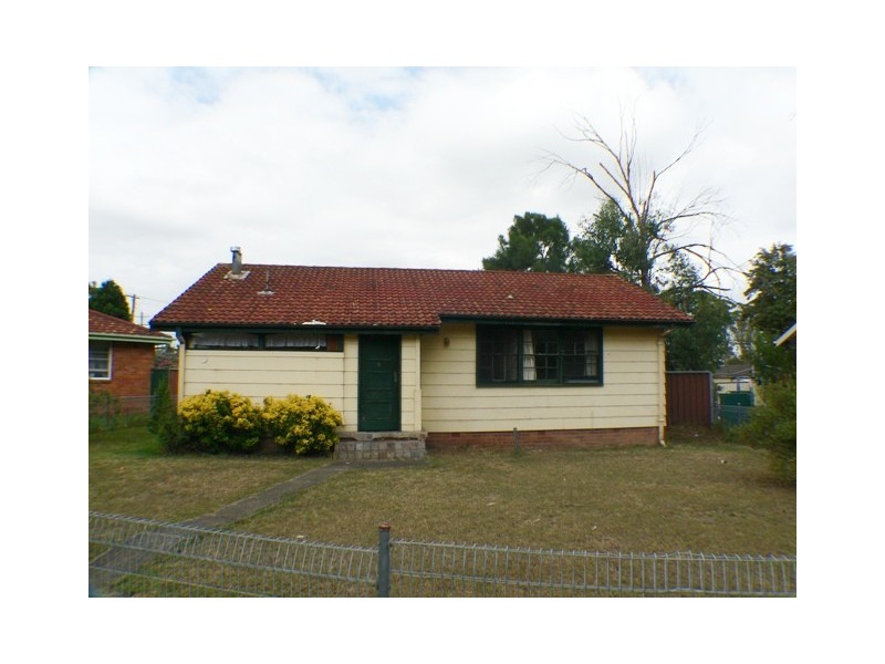 4 McCrae Street, Blackett NSW 2770