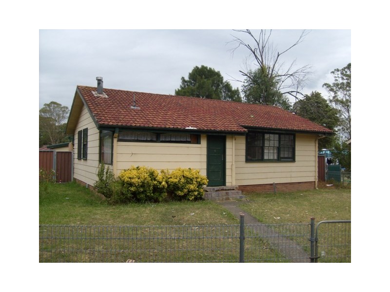 4 McCrae Street, Blackett NSW 2770