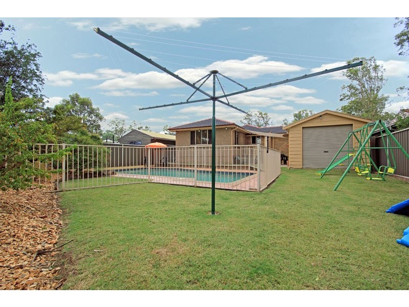11 Lindwall Court, St Clair NSW 2759