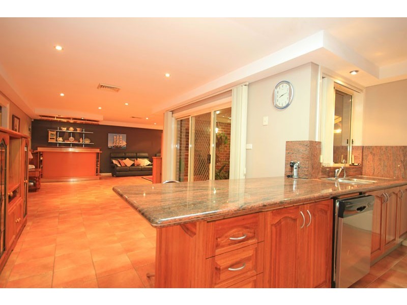 14  Diamantina Close, St Clair NSW 2759