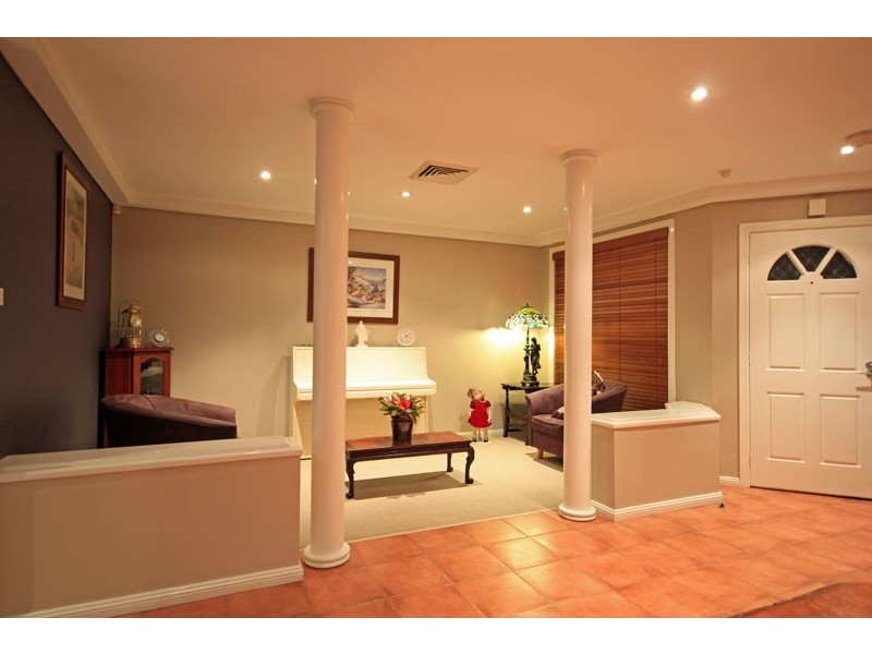 14  Diamantina Close, St Clair NSW 2759