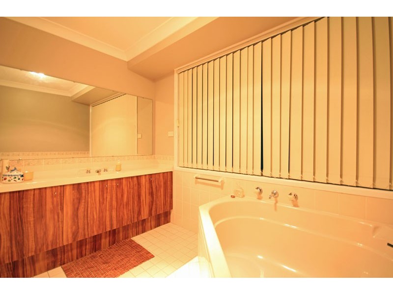 14  Diamantina Close, St Clair NSW 2759