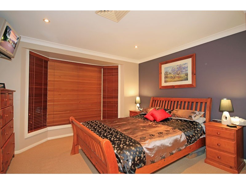 14  Diamantina Close, St Clair NSW 2759