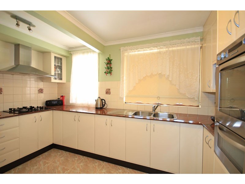 2  Jody Place, St Clair NSW 2759