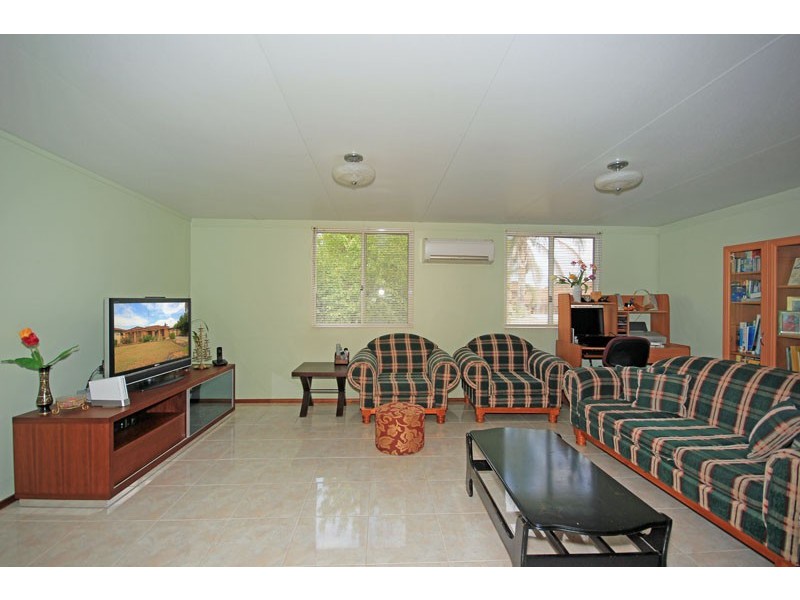 2  Jody Place, St Clair NSW 2759