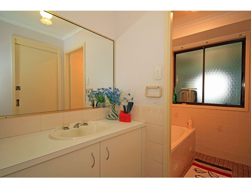 2  Jody Place, St Clair NSW 2759