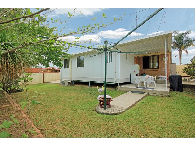 2  Jody Place, St Clair NSW 2759