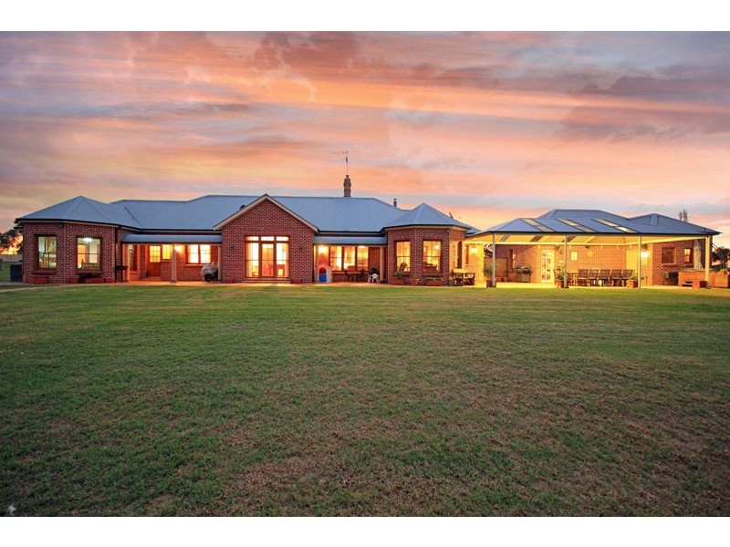 403 Bowood Way, Mount Vernon NSW 2178