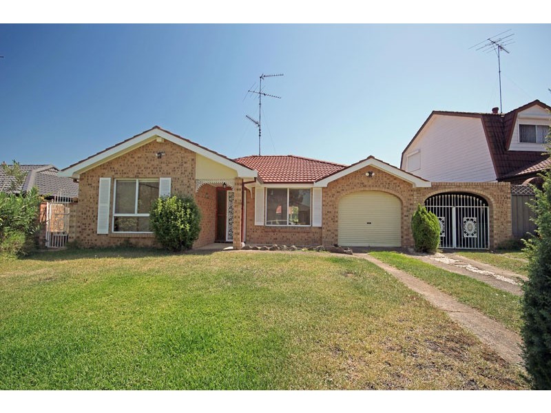 3  Cassia Close, St Clair NSW 2759