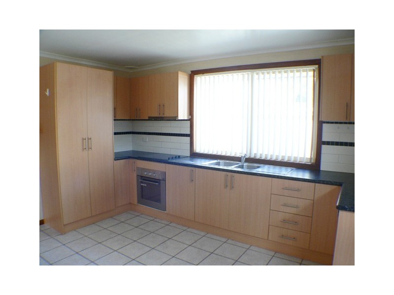 27 Madison Circuit, St Clair NSW 2759