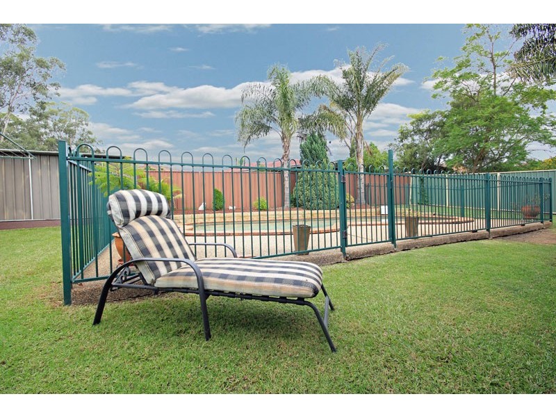 12  Menzies Circuit, St Clair NSW 2759