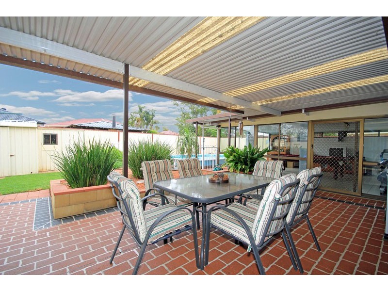 8  Derwent Place, St Clair NSW 2759