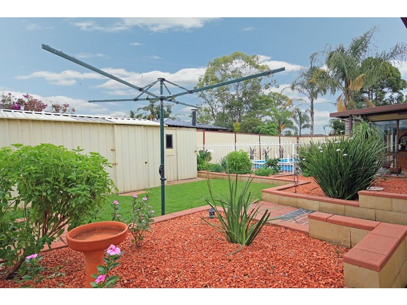 8  Derwent Place, St Clair NSW 2759