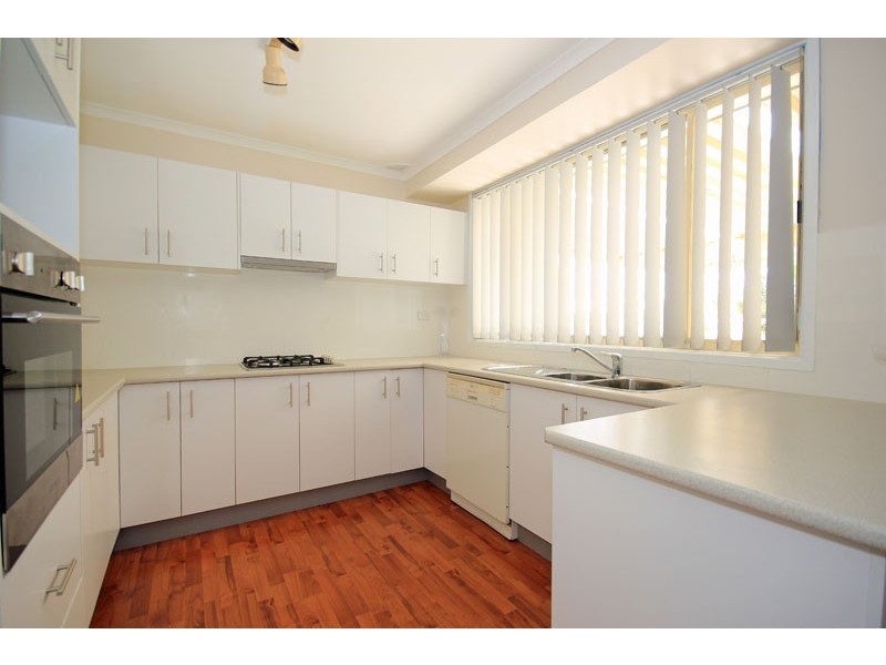 27 Jeffrey Avenue, St Clair NSW 2759