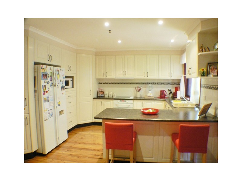 41 Dobell Circuit, St Clair NSW 2759