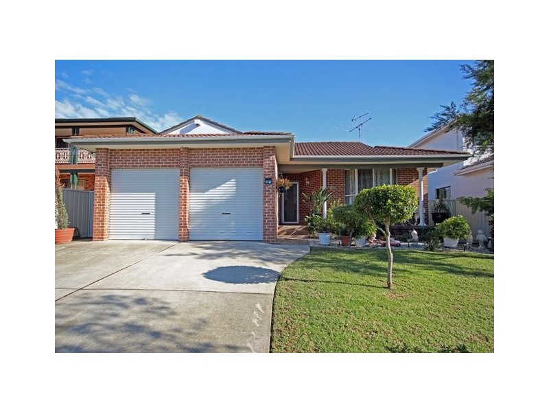 12  Hickory Place, St Clair NSW 2759