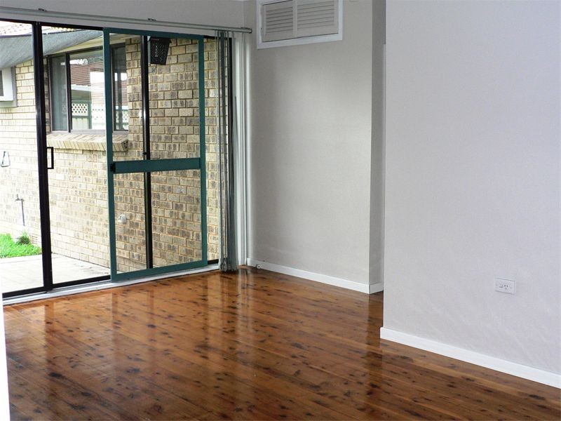 8  Salem Close, St Clair NSW 2759