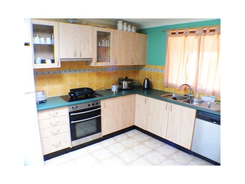 5 Canary Close, St Clair NSW 2759