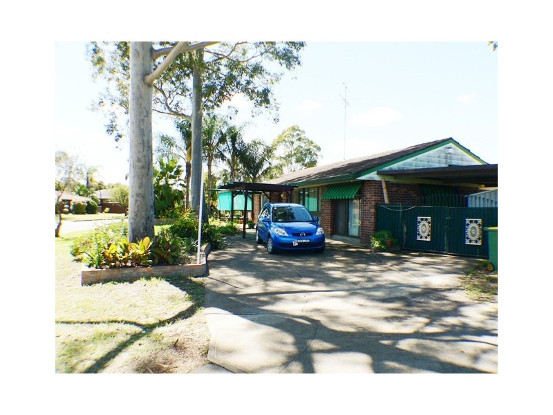 6 Bradman Avenue, St Clair NSW 2759