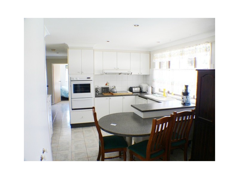 6 Bradman Avenue, St Clair NSW 2759